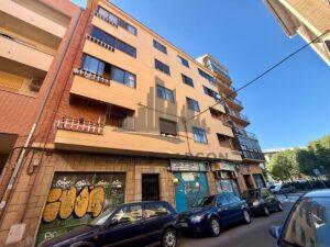 PISO EN VENTA AL LADO DE LA UNIVERSIDAD